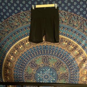 old navy bike short size medium